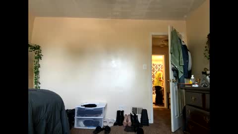 Cloud9 online show from 04-10-26, 05:06