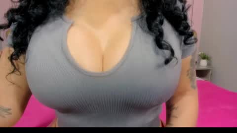 Snapshot of 00valeriasexxx chatting on 03-03-25, 11:44 Valeria online show from 03-03-25, 11:44