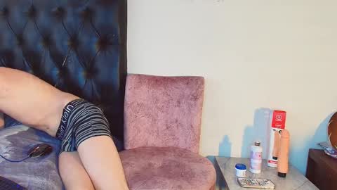 Snapshot of 0_ojacob chatting on 10-04-25, 09:13 0 oJacob online show from 10-04-25, 09:13