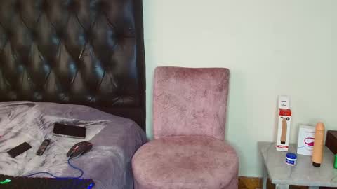 Snapshot of 0_ojacob chatting on 10-07-25, 07:55 0 oJacob online show from 10-07-25, 07:55