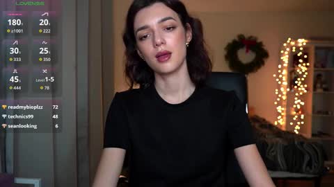 Snapshot of 0_perfect_imperfection_0 chatting on 12-17-25, 02:50 Olivia online show from 12-17-25, 02:50