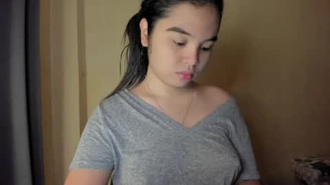 Snapshot of 0wwlo0k chatting on 05-24-26, 07:35 0wwlo0k online show from 05-24-26, 07:35