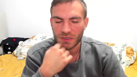 Snapshot of 10in_deluxe chatting on 01-11-25, 04:14 10in_deluxe online show from 01-11-25, 04:14