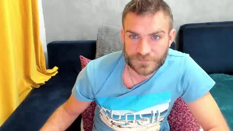 Snapshot of 10in_deluxe chatting on 02-24-25, 04:47 10in_deluxe online show from 02-24-25, 04:47