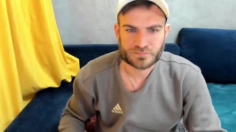 Snapshot of 10in_deluxe chatting on 02-28-25, 05:37 10in_deluxe online show from 02-28-25, 05:37