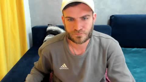 Snapshot of 10in_deluxe chatting on 03-01-25, 05:20 10in_deluxe online show from 03-01-25, 05:20