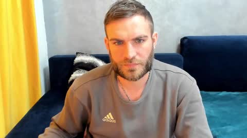 Snapshot of 10in_deluxe chatting on 03-01-25, 08:23 10in_deluxe online show from 03-01-25, 08:23