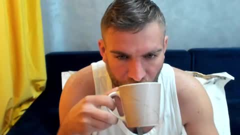 Snapshot of 10in_deluxe chatting on 03-10-25, 05:11 10in_deluxe online show from 03-10-25, 05:11