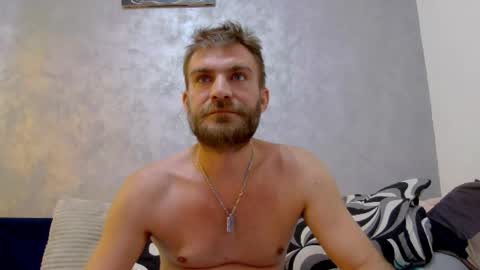 Snapshot of 10in_deluxe chatting on 09-23-25, 07:11 10in_deluxe online show from 09-23-25, 07:11