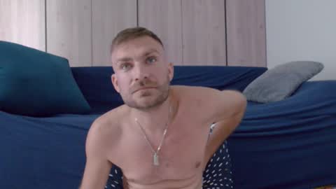 Snapshot of 10in_deluxe chatting on 10-15-25, 07:19 10in_deluxe online show from 10-15-25, 07:19