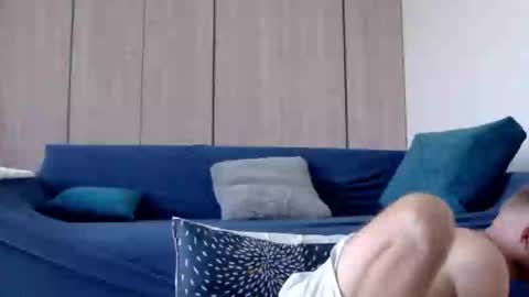 Snapshot of 10in_deluxe chatting on 10-17-25, 07:11 10in_deluxe online show from 10-17-25, 07:11