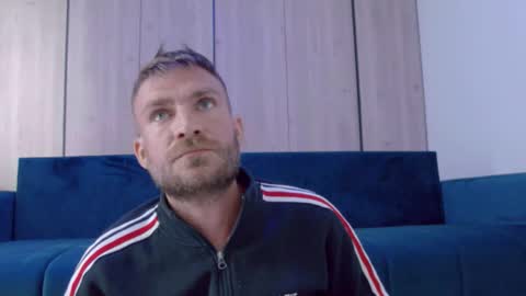 Snapshot of 10in_deluxe chatting on 10-23-25, 07:29 10in_deluxe online show from 10-23-25, 07:29