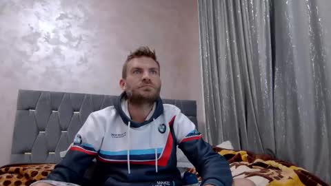 Snapshot of 10in_deluxe chatting on 11-21-25, 07:40 10in_deluxe online show from 11-21-25, 07:40