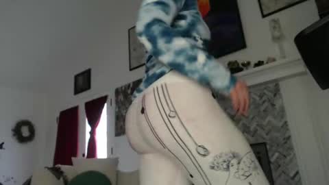 Aurora Willows online show from 03-12-25, 09:56