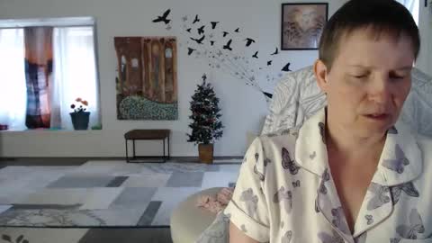 Aurora Willows online show from 11-29-25, 02:42