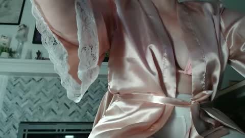 Aurora Willows online show from 03-05-26, 05:25