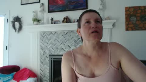 Aurora Willows online show from 04-17-26, 02:42