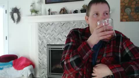 Aurora Willows online show from 04-22-26, 07:59