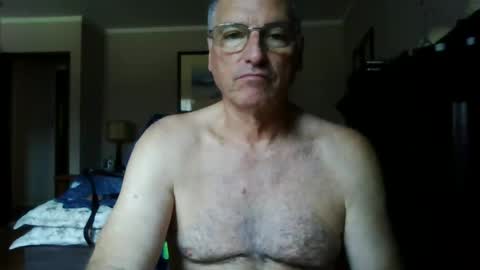 Snapshot of 123456ant chatting on 10-05-25, 05:11 123456ant online show from 10-05-25, 05:11