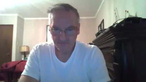 Snapshot of 123456ant chatting on 03-26-26, 10:21 123456ant online show from 03-26-26, 10:21