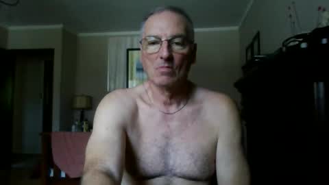 Snapshot of 123456ant chatting on 06-08-26, 07:03 123456ant online show from 06-08-26, 07:03