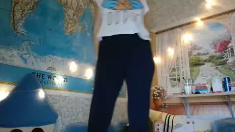 12ennie online show from 12-03-25, 06:54