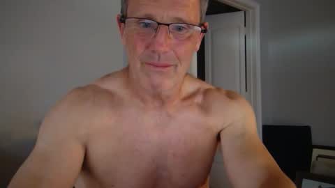 Snapshot of 13glanmorfa chatting on 02-10-26, 10:36 13glanmorfa online show from 02-10-26, 10:36