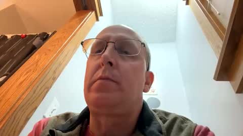 Snapshot of 16510 chatting on 10-18-25, 01:56 16510 online show from 10-18-25, 01:56