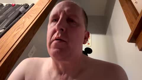 Snapshot of 16510 chatting on 10-19-25, 11:33 16510 online show from 10-19-25, 11:33