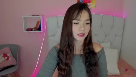 Snapshot of 18candy chatting on 02-25-25, 09:57 18candy online show from 02-25-25, 09:57