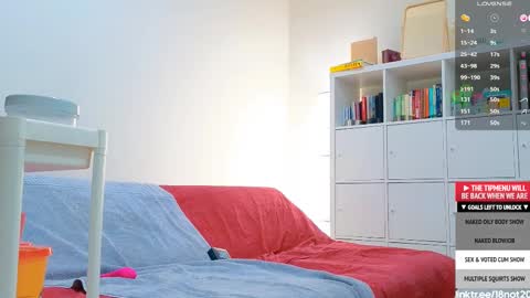 Tong  Ralph online show from 02-13-25, 04:32