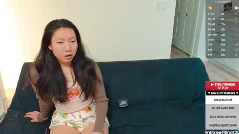 Snapshot of 18not20 chatting on 11-25-25, 01:16 Tong Ralph online show from 11-25-25, 01:16