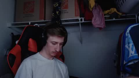 Snapshot of 18str8igcock chatting on 01-12-25, 04:21 18str8igcock online show from 01-12-25, 04:21