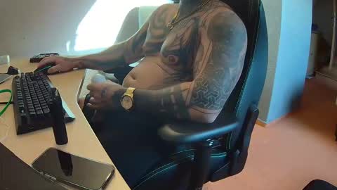 Snapshot of 19andre90 chatting on 09-12-25, 04:40 19andre90 online show from 09-12-25, 04:40