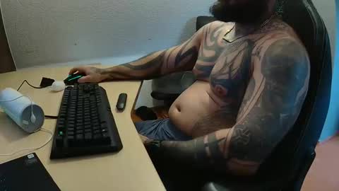 Snapshot of 19andre90 chatting on 10-24-25, 03:41 19andre90 online show from 10-24-25, 03:41