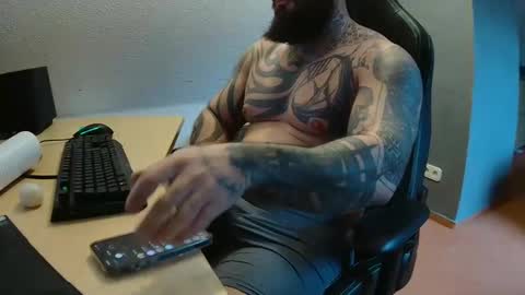 Snapshot of 19andre90 chatting on 12-04-25, 11:52 19andre90 online show from 12-04-25, 11:52