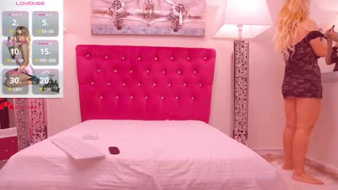 AMANDA online show from 10-18-25, 04:26