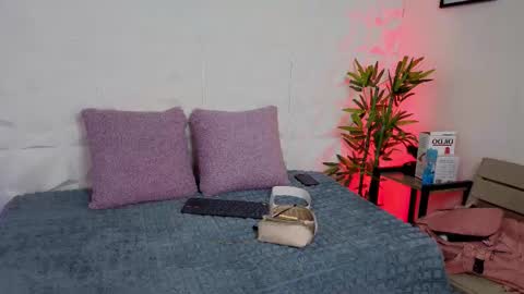 anya online show from 11-11-25, 11:43