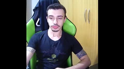 Snapshot of 1good_vibes1 chatting on 11-18-25, 04:17 1good_vibes1 online show from 11-18-25, 04:17