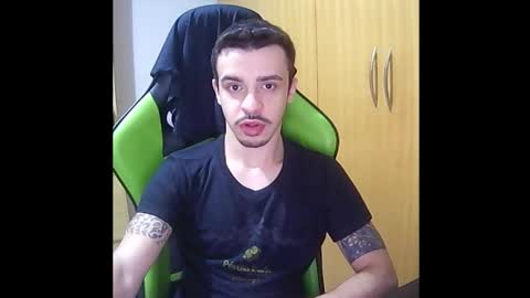 Snapshot of 1good_vibes1 chatting on 11-25-25, 02:33 1good_vibes1 online show from 11-25-25, 02:33