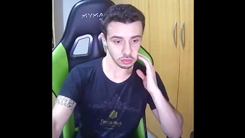 Snapshot of 1good_vibes1 chatting on 12-02-25, 03:01 1good_vibes1 online show from 12-02-25, 03:01