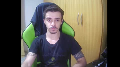 Snapshot of 1good_vibes1 chatting on 12-14-25, 04:07 1good_vibes1 online show from 12-14-25, 04:07