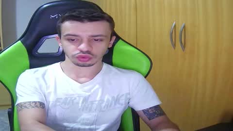 Snapshot of 1good_vibes1 chatting on 03-18-26, 04:15 1good_vibes1 online show from 03-18-26, 04:15