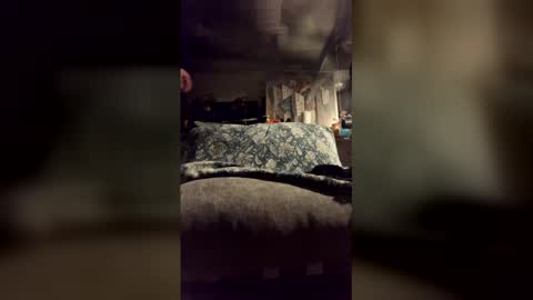 Snapshot of 1horney chatting on 03-17-26, 03:22 1horney online show from 03-17-26, 03:22