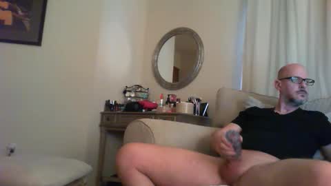 Snapshot of 1hotbaldguy chatting on 02-24-25, 10:47 1hotbaldguy online show from 02-24-25, 10:47