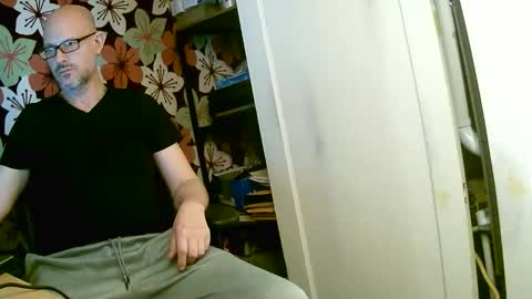 1hotbaldguy online show from 02-17-26, 06:54