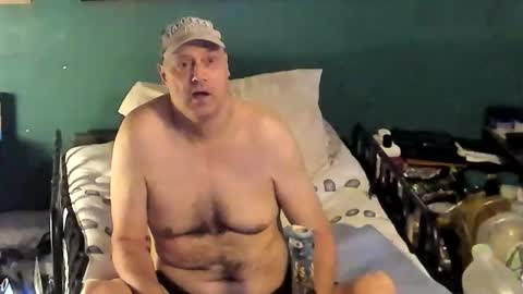 1HUGEFILETMIGNON online show from 04-15-26, 07:58