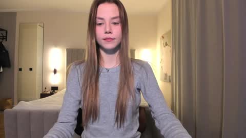 Lily 3 online show from 12-02-24, 06:54