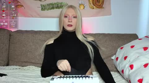 Michelle online show from 05-03-26, 02:23