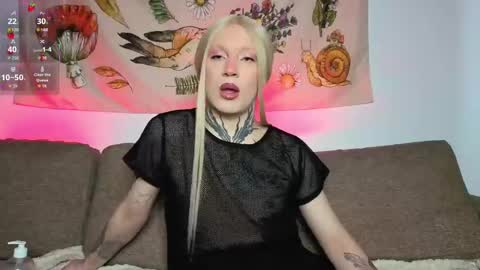Michelle online show from 05-04-26, 03:41